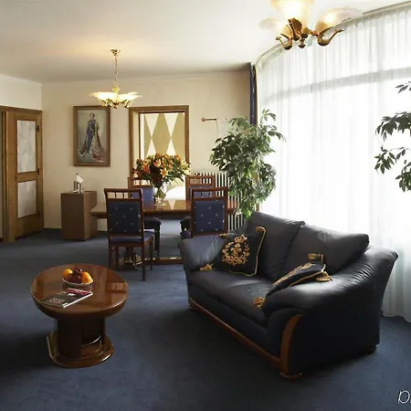 Gooiland Hotel 4*